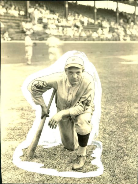 1927-32 circa Bernie Friberg Philadelphia Phillies "The Sporting News Collection Archives" Original 7" x 9" Photo (Sporting News Collection Hologram/MEARS Photo LOA)