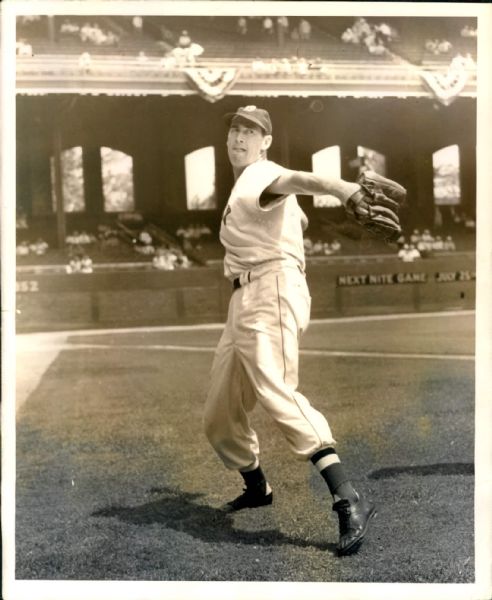1946-52 Ted Williams Boston Red Sox "The Sporting News Collection Archives" Original 8" x 10" Photo (Sporting News Collection Hologram/MEARS Photo LOA) 