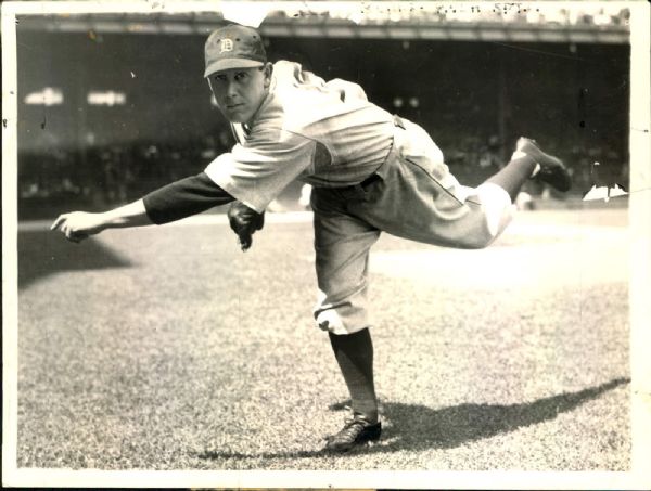 1935 Carl Fischer Detroit Tigers "The Sporting News Collection Archives" Original 6" x 8" Photo (Sporting News Collection Hologram/MEARS Photo LOA)