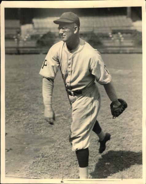 1928 Lee "Specs" Meadows Pittsburgh Pirates  "The Sporting News Collection Archives" Original 8" x 10" Photo (Sporting News Collection Hologram/MEARS Photo LOA)