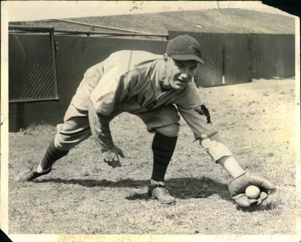 1931 Billy Jurges Chicago Cubs "The Sporting News Collection Archives" Original 8" x 10" Photo (Sporting News Collection Hologram/MEARS Photo LOA)