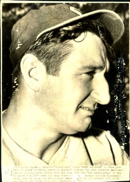 1938 Ernie "Schnozzola" Lombardi Cinicinnati Reds "The Sporting News Collection Archives" Original 7.5" x 10.5" Photo (Sporting News Collection Hologram/MEARS Photo LOA)