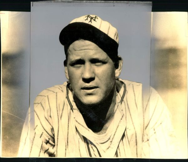 1934  Hank Leiber New York Giants "The Sporting News Collection Archives" Original 7.5" x 9.5" Photo (Sporting News Collection Hologram/MEARS Photo LOA)