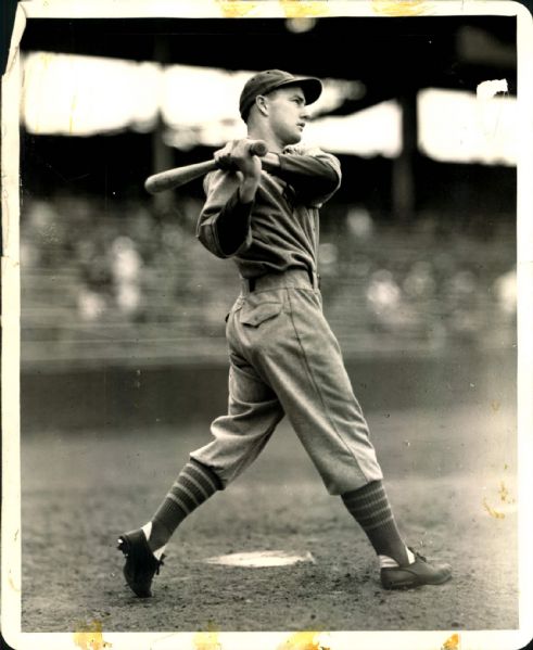 1938 Elbie Fletcher Boston Bees "The Sporting News Collection Archives" Original 8" x 10" Photo (Sporting News Collection Hologram/MEARS Photo LOA)