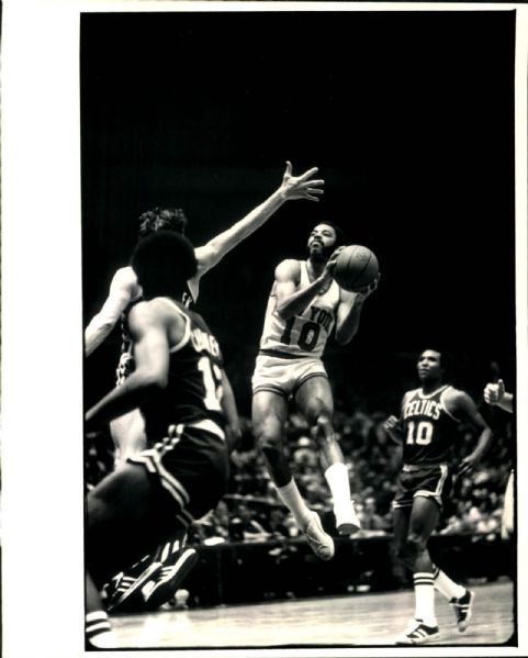 1967-77 Walt Frazier New York Knicks "SPORT Magazine Collection Archives" Original 8" x 10" Photos (MEARS Photo LOA) - Lot of 5
