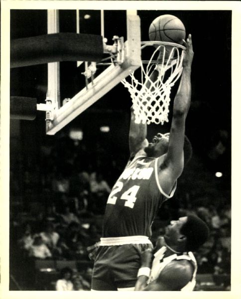 1979 Moses Malone Houston Rockets "SPORT Magazine Collection Archives" Original Photo (MEARS Photo LOA) - Lot of 2