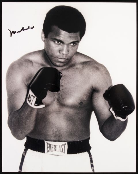1990s Muhammad Ali Signed 8" x 10" Photo - JSA 