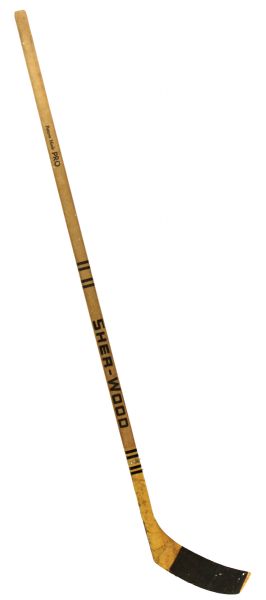 Ken Hodge Boston Bruins Game Used Signed Hockey Stick (MEARS Auction LOA)