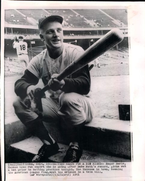 1961 Roger Maris New York Yankees "Seattle Times Archives" Original 8" x 10" Photo (ST Archives Hologram/MEARS LOA)