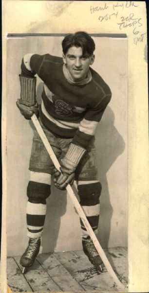 1930 Hank Dyck Seattle Hockey Team Original 5" x 9 3/4" Photo (MEARS LOA) 