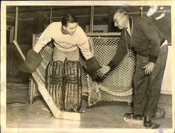 1939 Skeets Canterbury George Hanford Harvard Hockey Original 6.5" x 8.5" Photo (MEARS LOA)