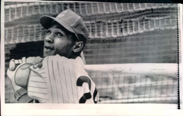 1959-69 Billy Williams Chicago Cubs "Seattle Times Archives" Original Photos - Lot of 4 (ST Hologram/MEARS LOA) 