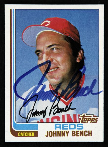 1982 Topps Johnny Bench Cincinnati Reds Signed Card (JSA) 