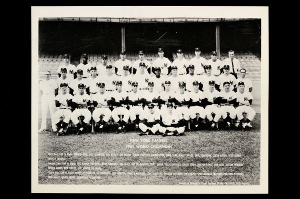 1961 New York Yankees 8" x 10" Team Photo & 12" Mini Pennant