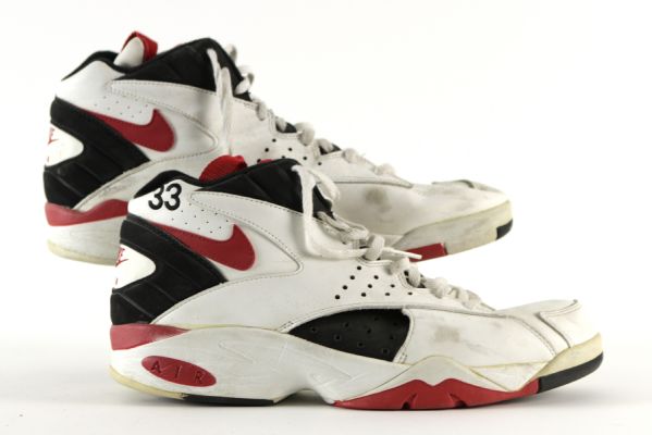 1993 Scottie Pippen Chicago Bulls Signed Game Worn Nike Flight Shoes - MEARS LOA/JSA (Ed Borash Collection) 