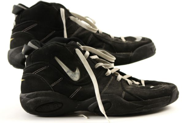 1994-99 Greg Minor Boston Celtics Signed Game Worn Nike Air Flight Shoes - MEARS LOA (Ed Borash Collection)