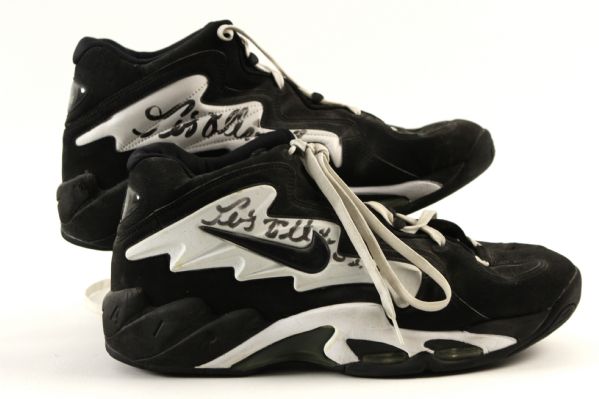1994-00 Pervis Ellison Boston Celtics Signed Game Worn Nike Air Flight Shoes - MEARS LOA (Ed Borash Collection)