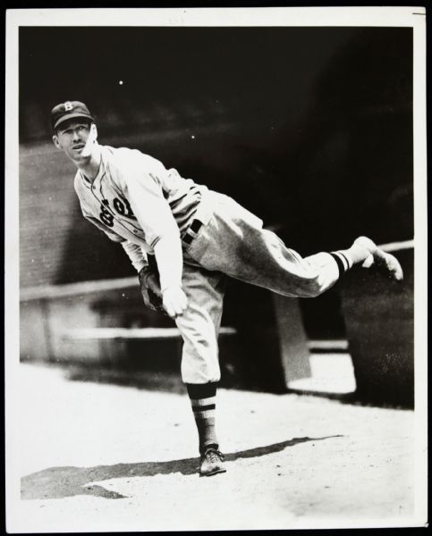 1936-37 Lefty Grove Boston Red Sox Original 8" x 10" Photo
