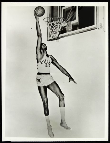 1967 Wilt Chamberlain Philadelphia 76ers Original 7" x 9" Photo