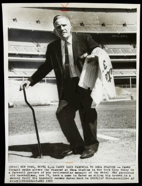 1965 Casey Stengel New York Mets Original 7.5" x 10" Photo