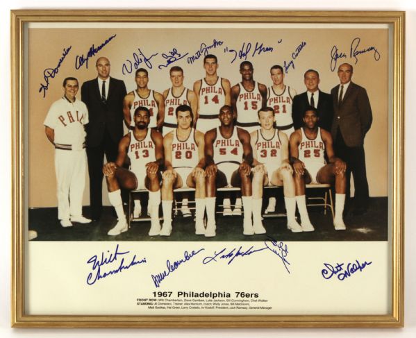 1967-68 Philadelphia 76ers NBA Champions Signed 16" x 20" Framed Team Photo w/ Chamberlain, Greer, Ramsay & More (JSA)