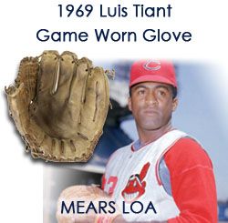 1969-70 Luis Tiant Rawlings Professional Model XFG-1 Game Worn Glove (MEARS LOA)