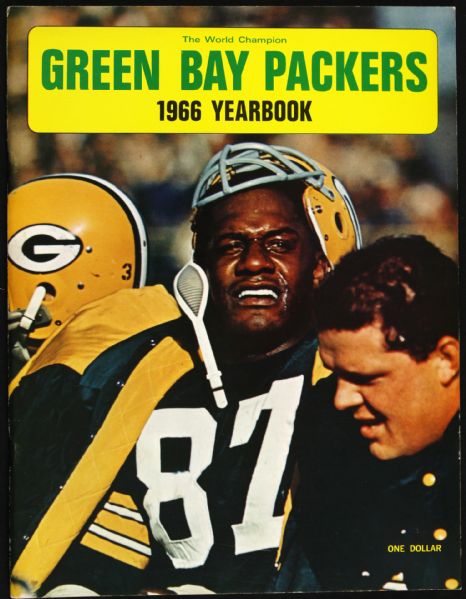 1966 World Champion Green Bay Packers Team Yearbook w/ Willie Davis Cover