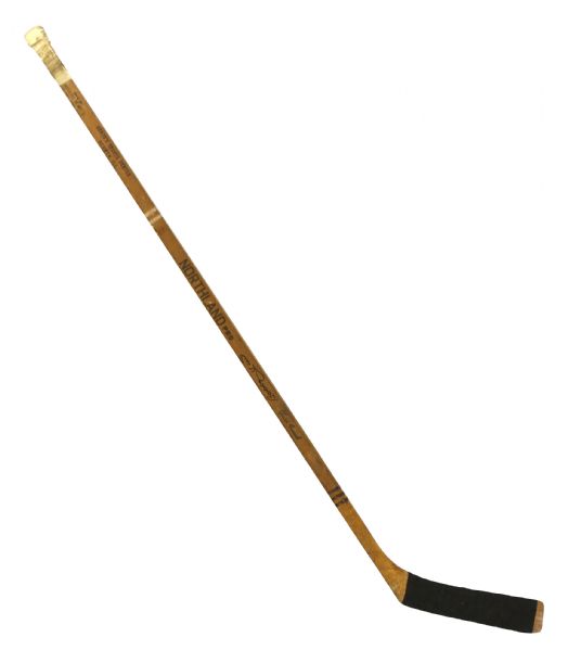 1957-72 Bobby Hull Chicago Blackhawks Signed Game Used Hockey Stick (JSA/MEARS LOA)