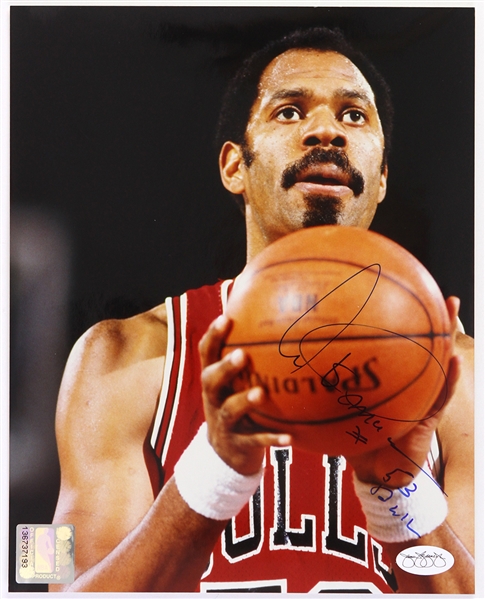1976-1982 Artis Gilmore Chicago Bulls Signed 8"x 10" Photo *JSA*
