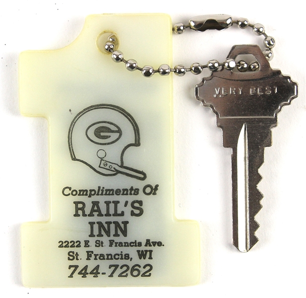 1982 Green Bay Packers Key Chain Schedule Compliments of Rails Inn