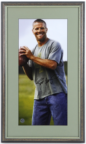 1992-2007 Brett Favre Green Bay Packers Signed 15" x 26" Framed Photo (Brett Favre Hologram)