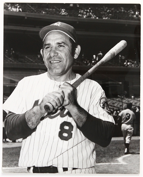 1971 Yogi Berra New York Mets Original 8"x 10" Photo 
