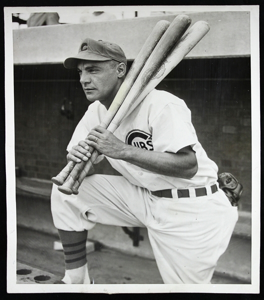 1945 Phil Cavarretta Chicago Cubs Original 7"x 8" Photo