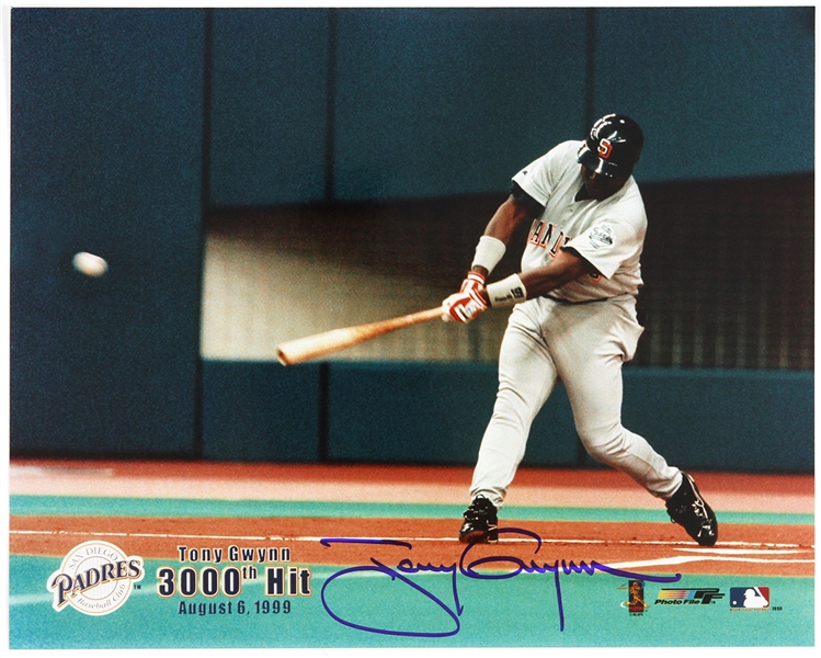 1999 Tony Gwynn San Diego Padres Signed 8" x 10" 3,000th Hit Commemorative Photo (JSA)