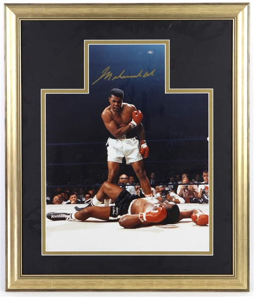 Muhammad Ali 16"x 20" Autographed Photo Framed (JSA)