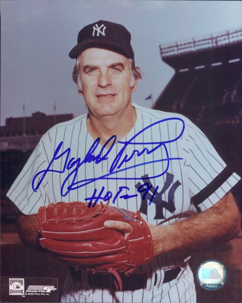 1980 Gaylord Perry New York Yankees Autographed Color 8"x10" Photo (JSA)