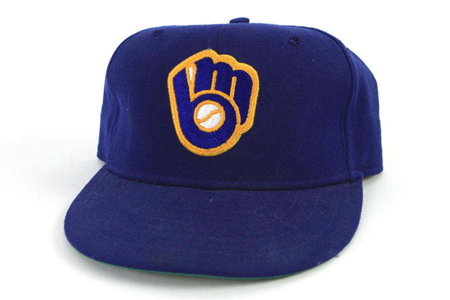 1988-89 Robin Yount Milwaukee Brewers Signed Cap (MEARS LOA/JSA)