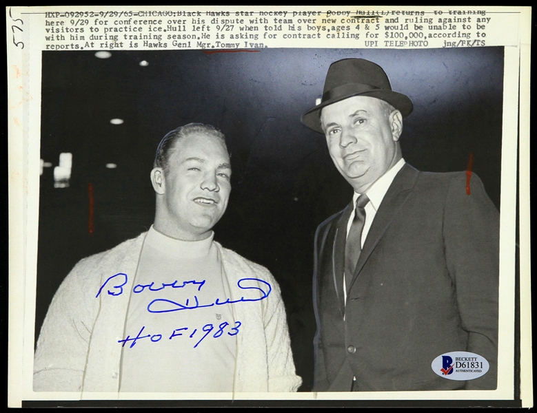 1965 Bobby Hull Chicago Blackhawks Signed 7" x 9" Wire Photo (Beckett Authentication)