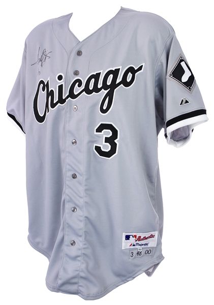 2000 Harold Baines Chicago White Sox Signed Game Worn Road Jersey (MEARS A10/JSA)