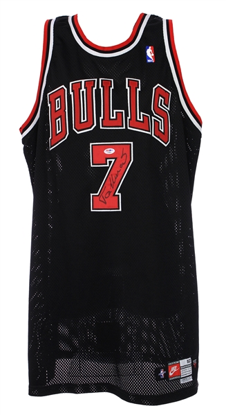 1997-98 Toni Kukoc Chicago Bulls Signed Game Worn Alternate Uniform (MEARS A10/JSA/Team Letter) NBA Champions