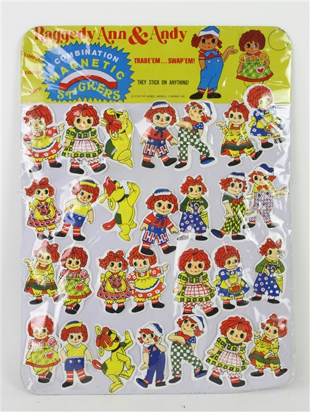 1978 Raggedy Ann & Andy Bobbs Merrill Magnetic Sticker Display Board w/ 48 Stickers & Easelback
