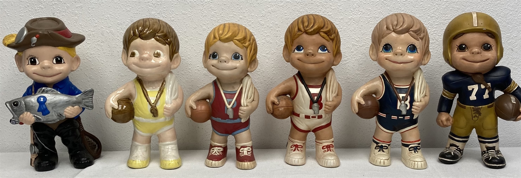 1970s vintage 6" figurines (6)