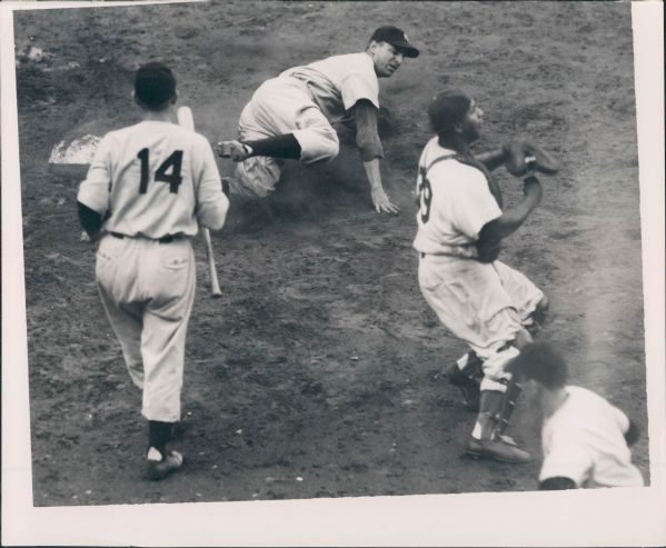 1949 Roy Campanella Brooklyn Dodgers "The Sporting News Collection Archives" Original Type 1 8" x 10" Photo (Sporting News Collection Hologram/MEARS Type 1 Photo LOA)