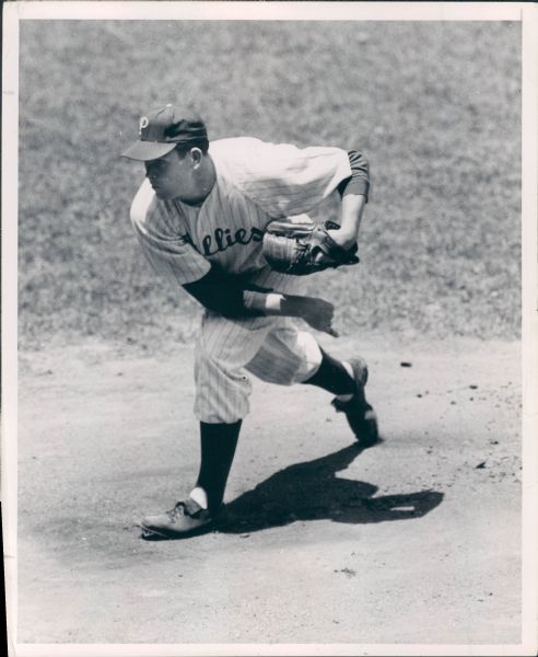 1953 Robin Roberts Philadelphia Phillies "The Sporting News Collection Archives" Original Type 1 8"x10" Photo (Sporting News Collection Hologram/MEARS Type 1 Photo LOA)