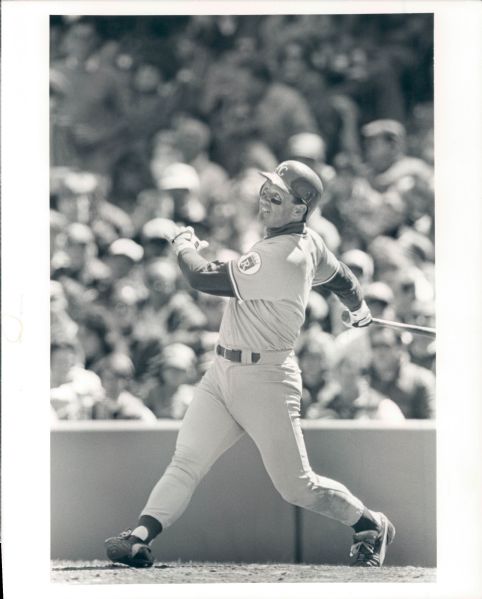 1989 George Brett Kansas City Royals "The Sporting News Collection Archives" Original Type 1 8"x10" Photo (Sporting News Collection Hologram/MEARS Type 1 Photo LOA)
