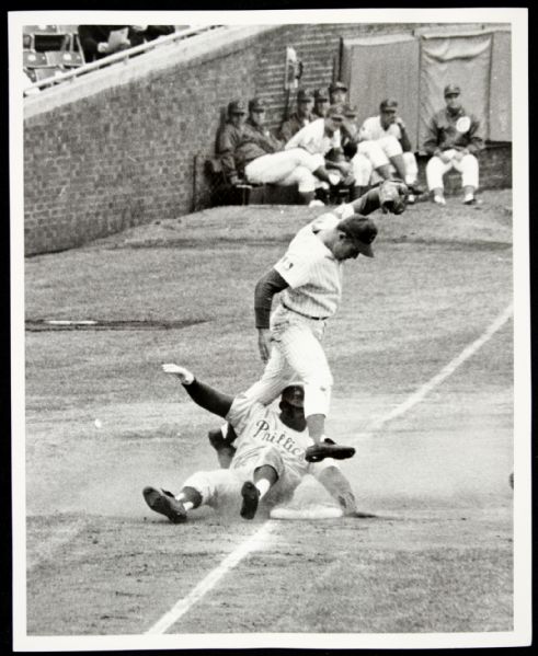 1969 Ron Santo Chicago Cubs SPORT Magazine Archive Collection Type 1 8" x 10" Photo (MEARS Type 1 LOA)
