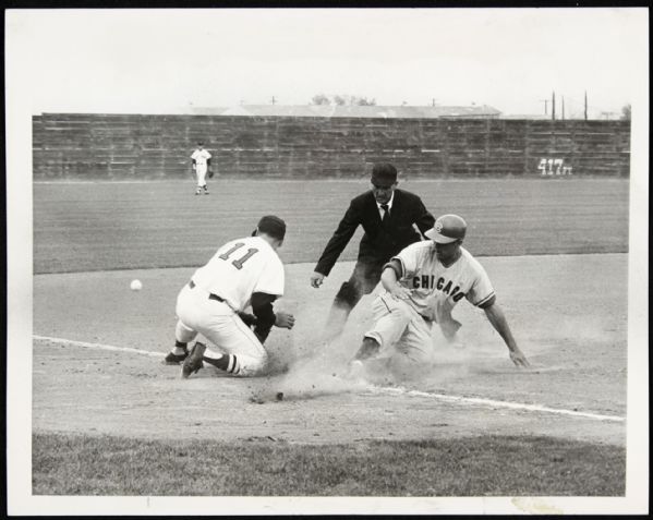 1962 Ron Santo Chicago Cubs SPORT Magazine Archive Collection Type 1 7" x 9" Photo (MEARS Type 1 LOA)