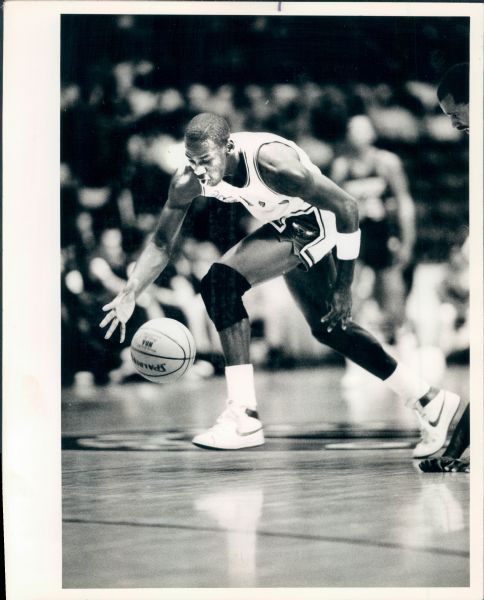 1984 Michael Jordan Chicago Bulls Chicago Sun-Times" Original Type 1 8" x 10" Photo - Lot of 2 (Sun Times Hologram/MEARS Type 1 Photo LOA)