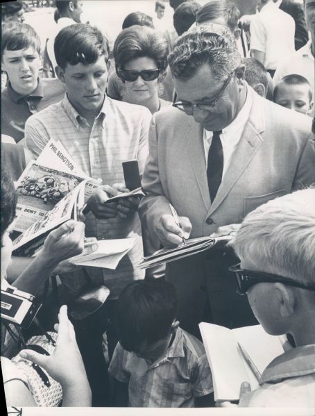 1968 Vince Lombardi Green Bay Packers "Vince Lombardi Day" "The Sporting News Collection Archives" Original Type 1 8" x 10" Photo (Sporting News Collection Hologram/MEARS Type 1 Photo LOA)