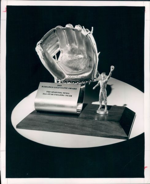 1951-80 Rawlings Gold Glove "The Sporting News Collection Archives" Original Type 1 8" x 10" Photo (Sporting News Collection Hologram/MEARS Type 1 Photo LOA) - Lot of 6